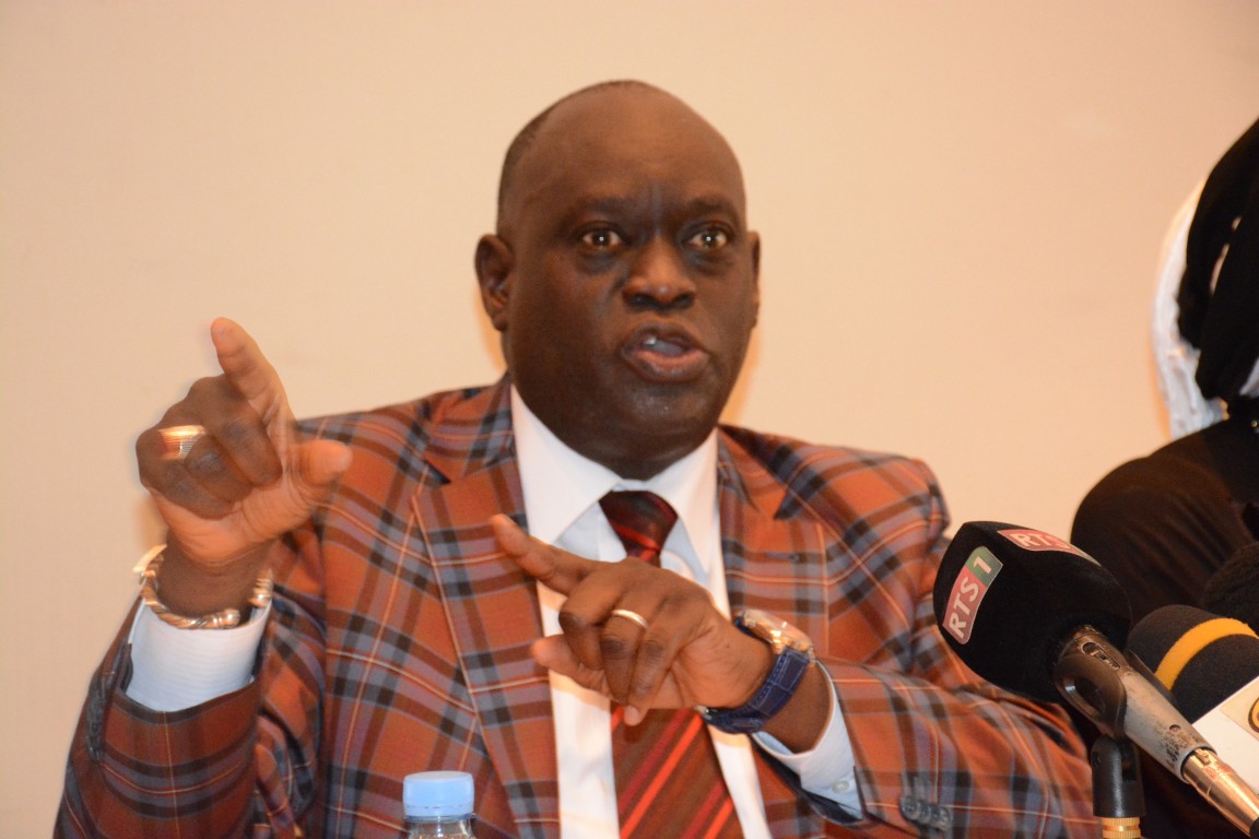 Suspendu par l'ordre des avocats, Me El Hadj Diouf s'en sort bien !