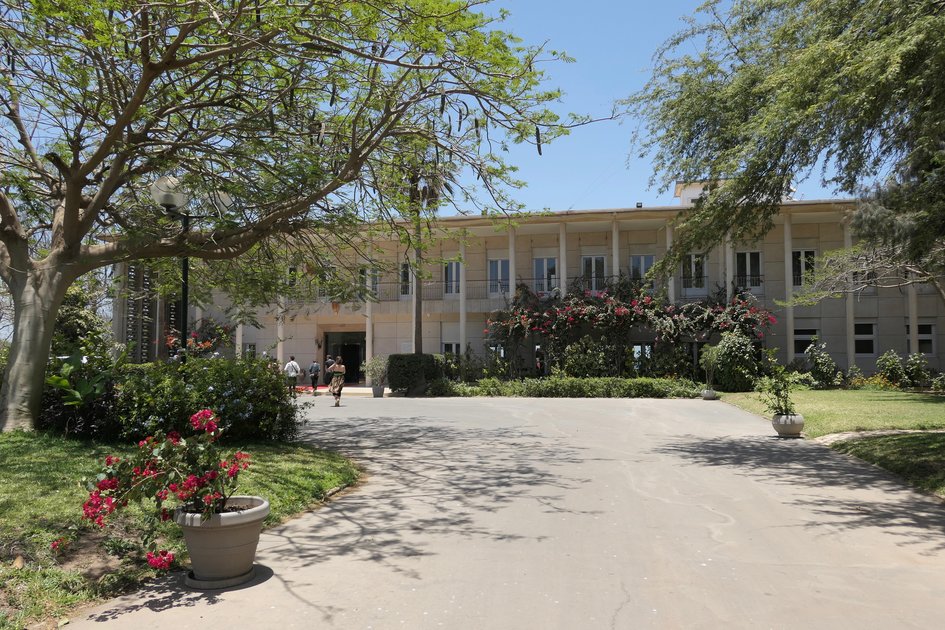 Ambassade de France au Sénégal recrute 01 Agent administratif de soutien et 01 Agent consulaire spécialisé