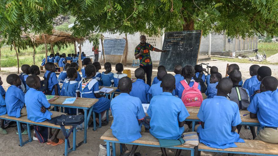 CFEE – Problème 2014 : Gestion d'une école