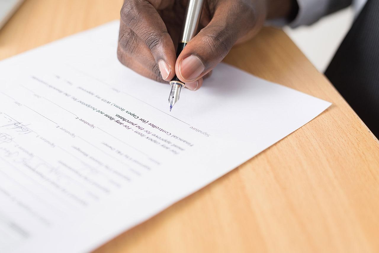 La remise du certificat de travail DE TRAVAIL est une obligation pour l'employeur à la fin du contrat de travail