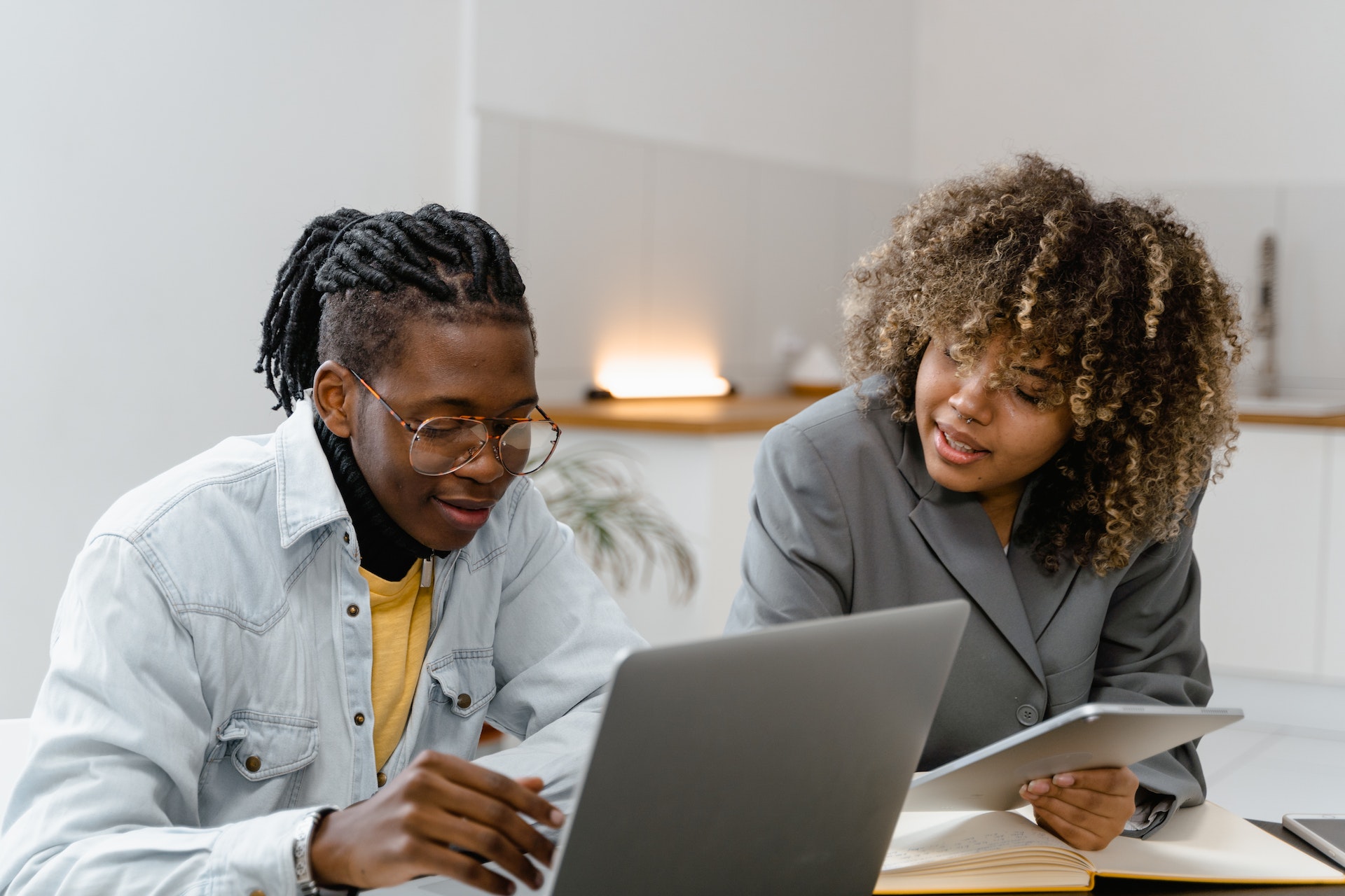 AID Recruit recrute 01 Directeur du département commercial et marketing