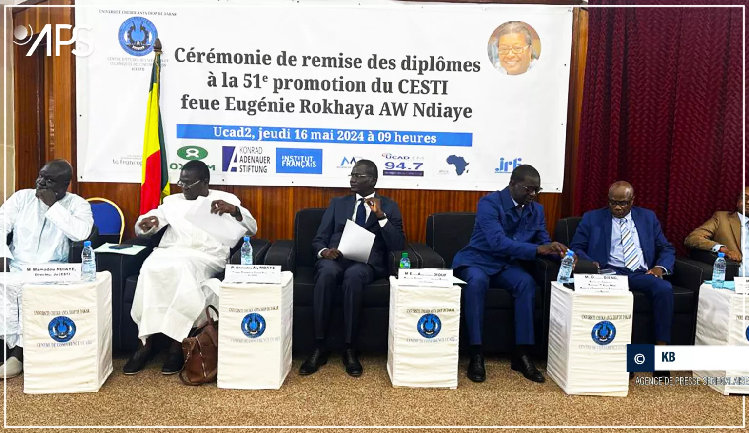 Trente-trois étudiants diplômés en journalisme au CESTI
