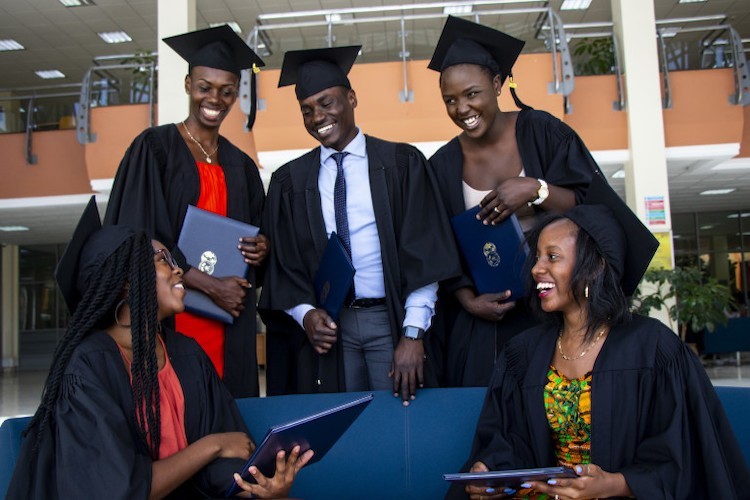 Bourse Niveau Premier Cycle : Programme de bourses  Mastercard Foundation à l'Université du Cap-Occidental - Année académique 2025